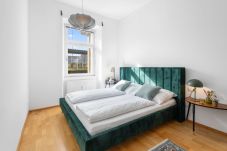 Apartment in Bregenz - Stylish Classic Apartment by the Lake in Bregenz