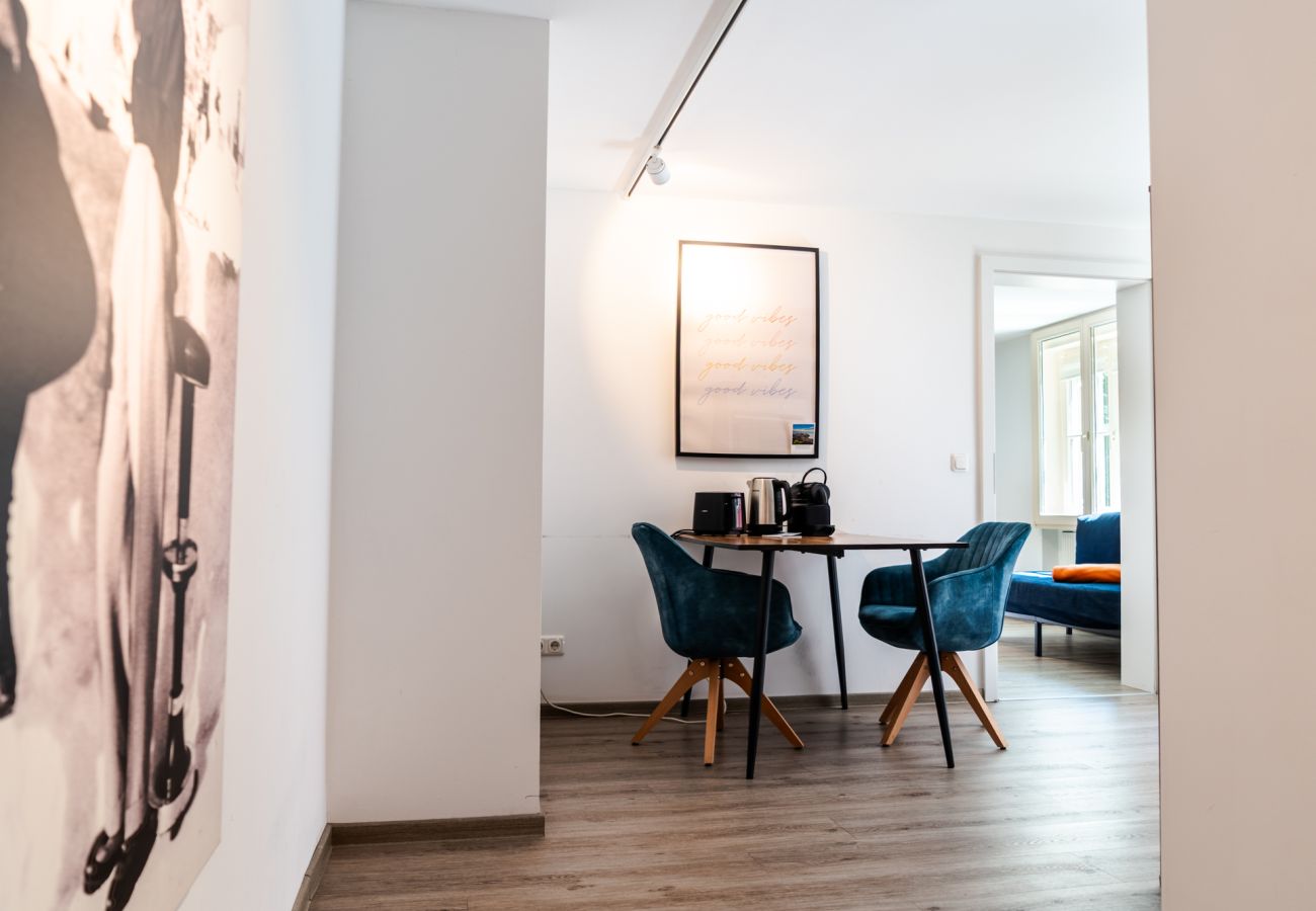 Apartment in Bregenz - VINYL7 Soul | Cozy Apartment with Balcony