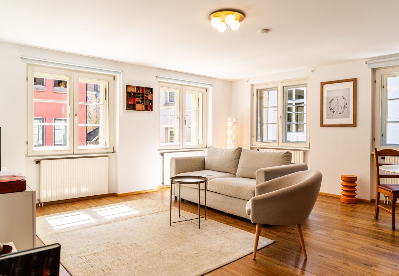 Apartment in Bregenz - VINYL7 Velvet | Light-Filled, Bregenz City Center