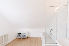 Ferienwohnung in Bregenz - Großzügige Altbauwohnung Bregenz am See