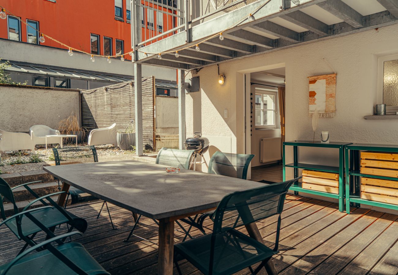 Ferienwohnung in Bregenz - VINYL7 Glam | Terrasse & Parkplatz, Bregenz